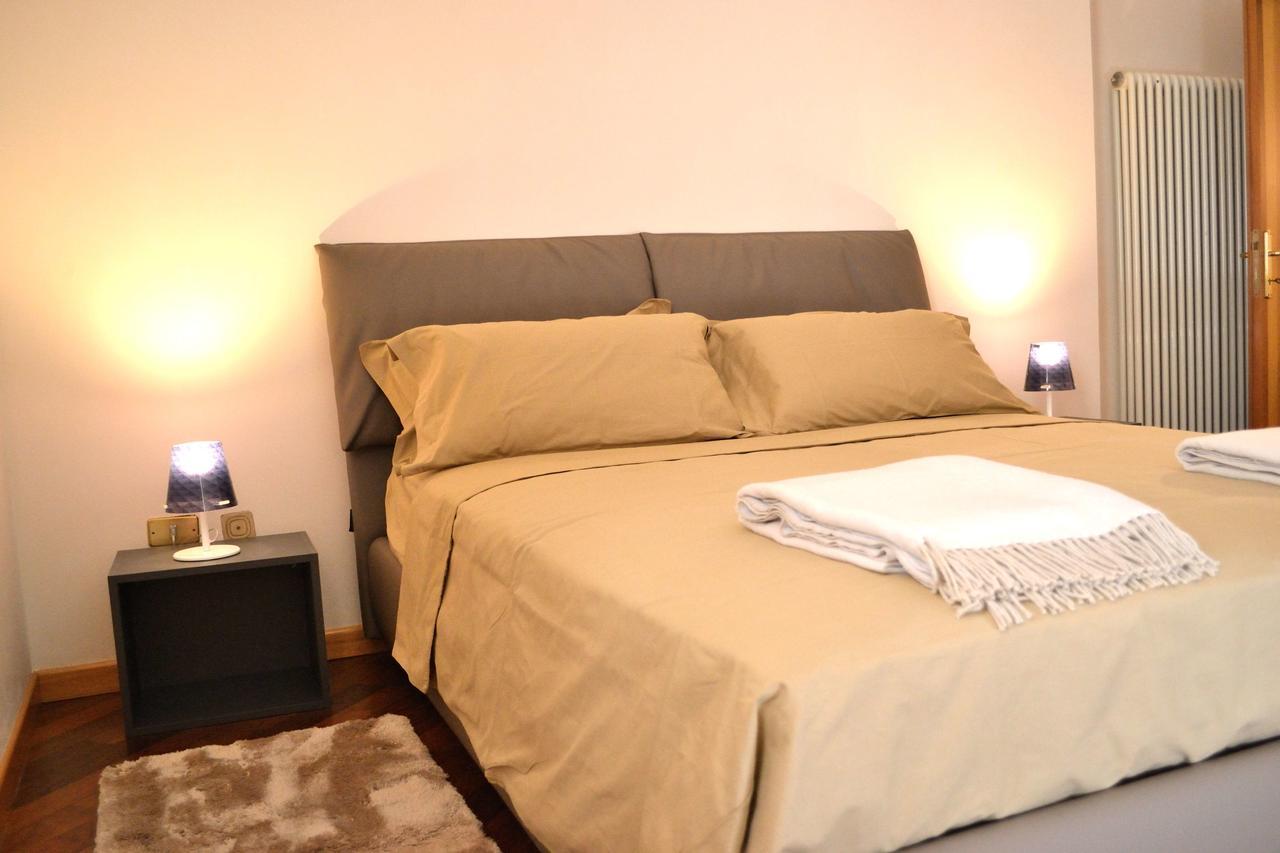 Portico Oscuro Deluxe Apartment - Centro Citta Treviso Kültér fotó