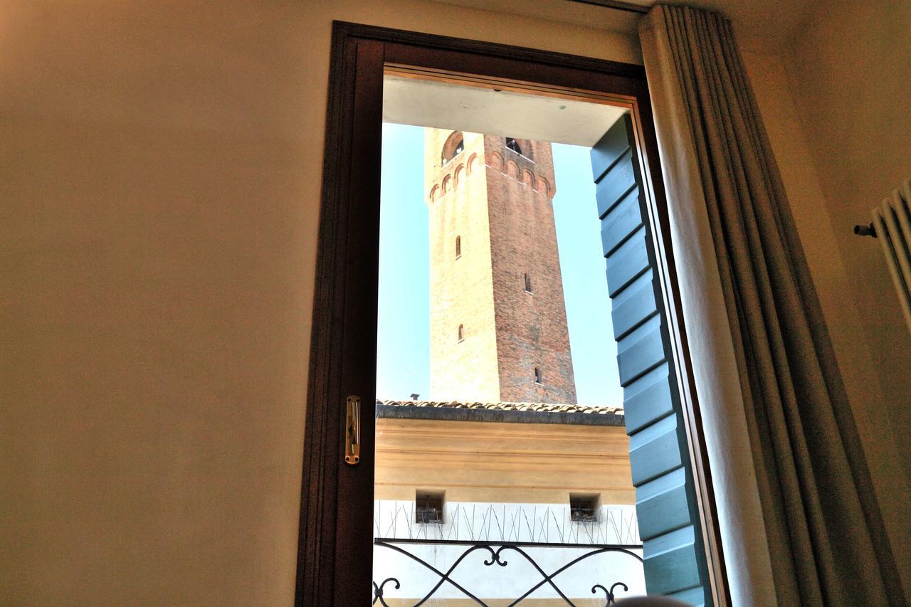 Portico Oscuro Deluxe Apartment - Centro Citta Treviso Kültér fotó